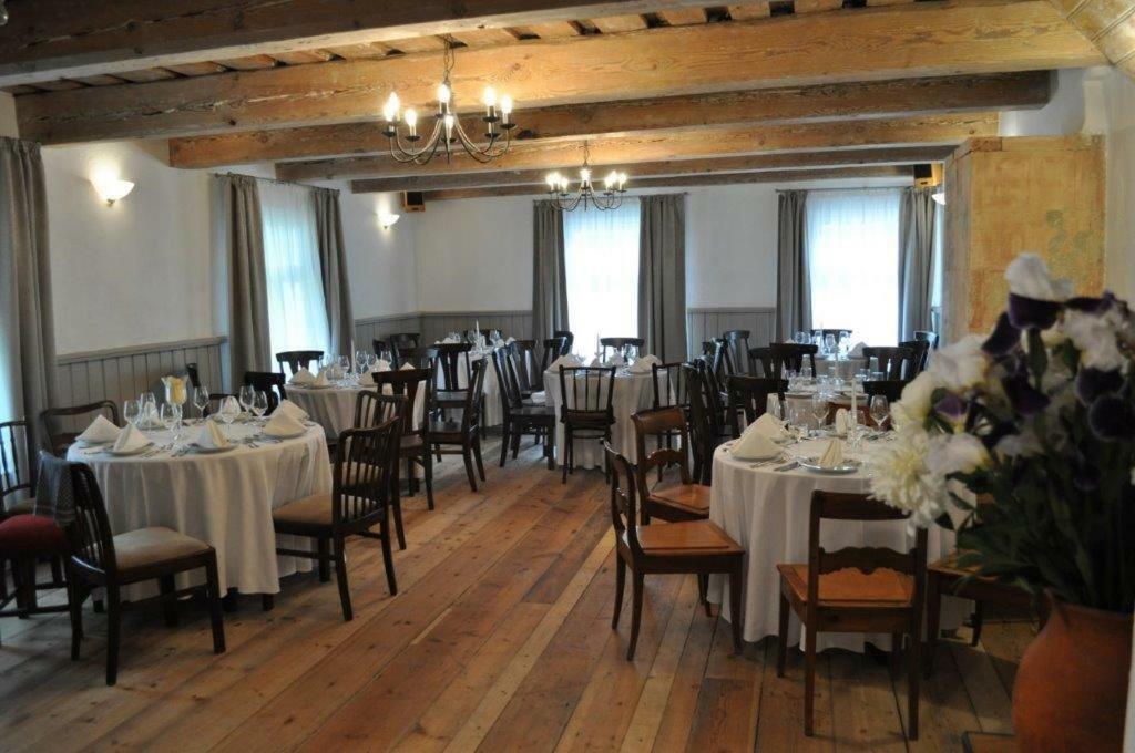 Hotel Meke Mustkalni Esterno foto