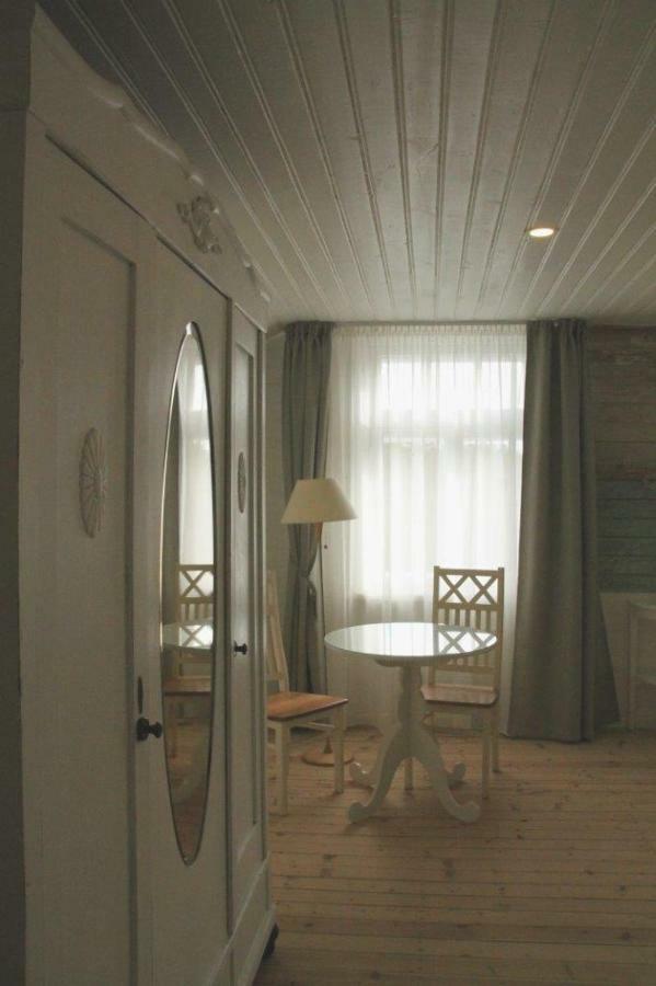 Hotel Meke Mustkalni Esterno foto