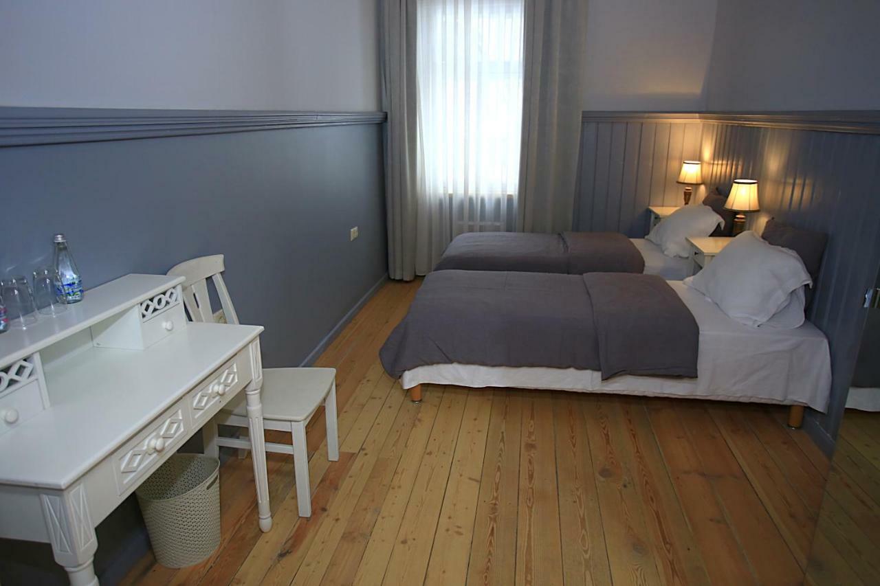 Hotel Meke Mustkalni Esterno foto
