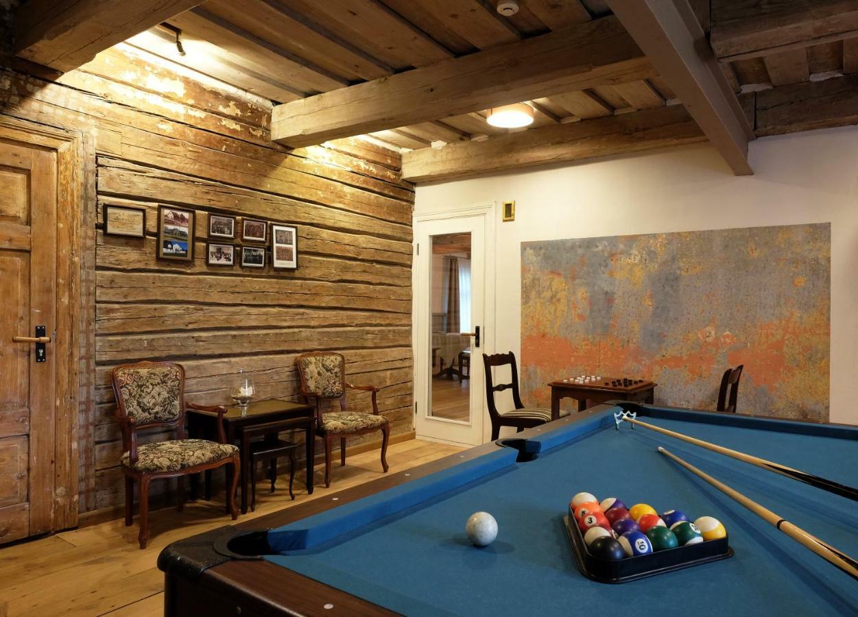 Hotel Meke Mustkalni Esterno foto