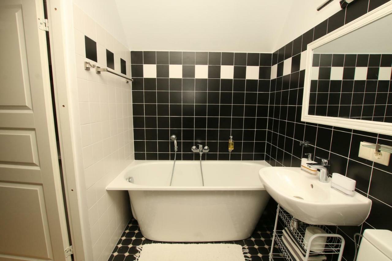 Hotel Meke Mustkalni Esterno foto